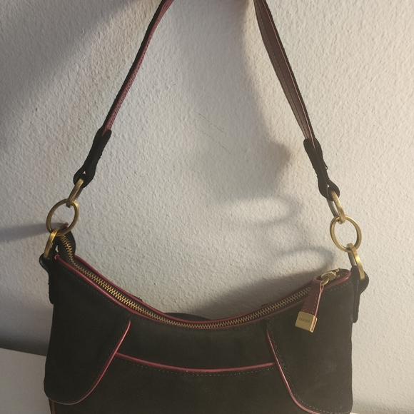 Maxx New York Small Retro Black with dark red trim leather shoulder bag. - Picture 13 of 13